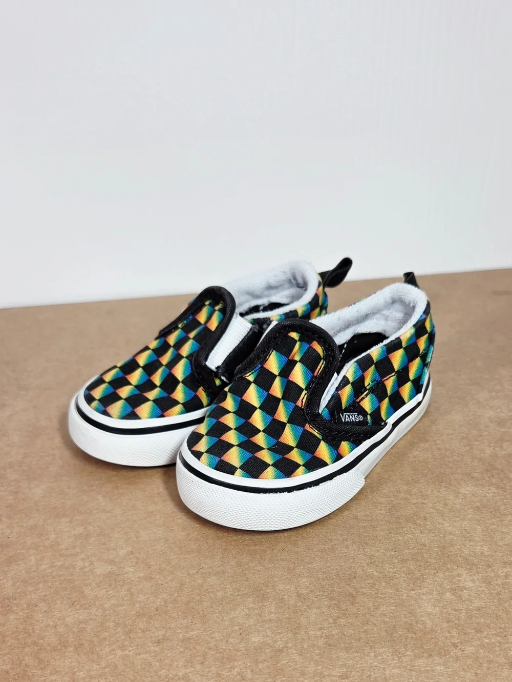 Vans Toddler Slip On V Gradient Rainbow/Check black Shoes Sz 4